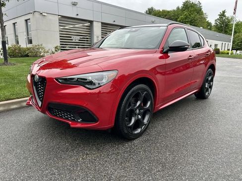 Used 2025 Alfa Romeo Stelvio Tributo Italiano w/ Active Assist Plus Package AWD/4WD image 4