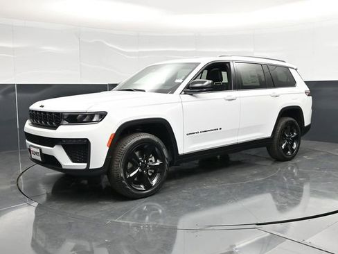 New 2026 Jeep Grand Cherokee L Limited AWD/4WD image 3