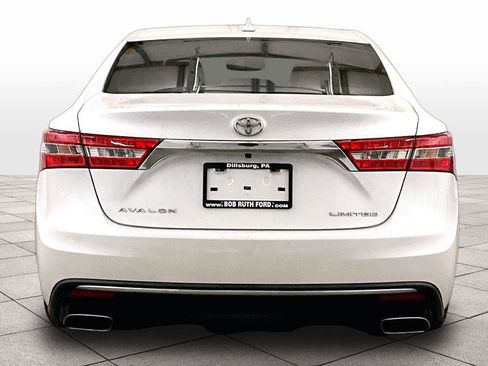 Used 2016 Toyota Avalon Limited image 5