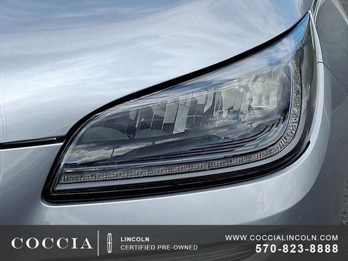 Certified 2022 Lincoln Corsair AWD w/ Equipment Group 101A image 9