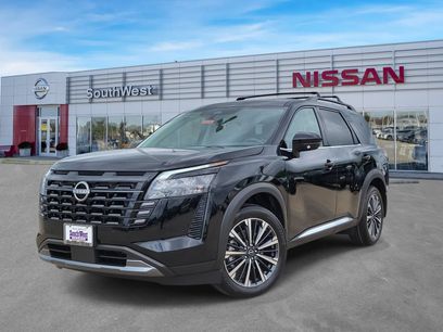 New 2026 Nissan Pathfinder Platinum w/ Cargo Package