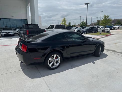 Used 2007 Ford Mustang GT RWD image 2