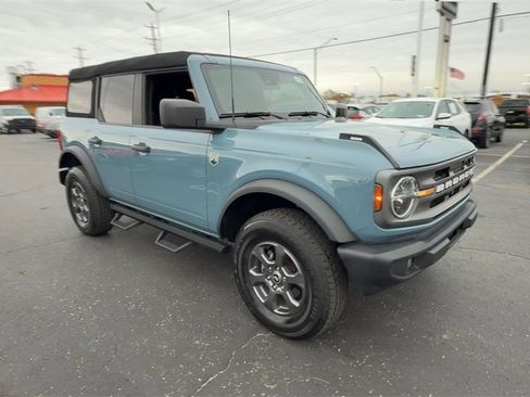 Used 2023 Ford Bronco Big Bend image 2