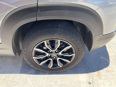 Certified 2025 Chevrolet TrailBlazer ACTIV w/ Driver Confidence Package FWD image 6