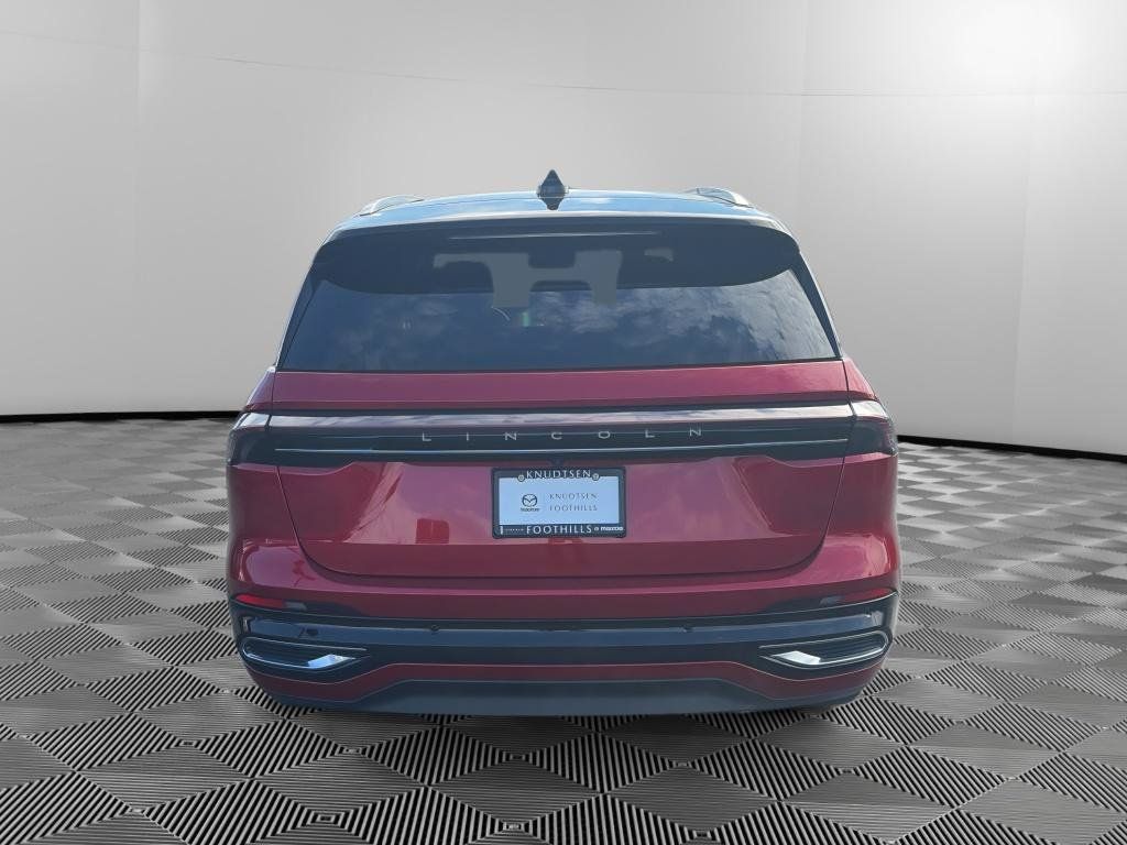Used 2026 Lincoln Nautilus Reserve AWD/4WD image 6