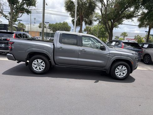 Used 2024 Nissan Frontier SV w/ SV Convenience Package RWD image 48