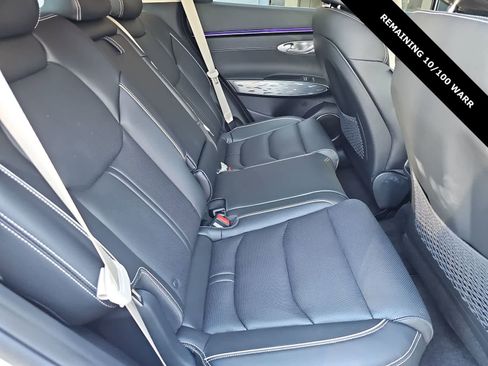 Used 2026 Genesis Electrified GV70 image 17