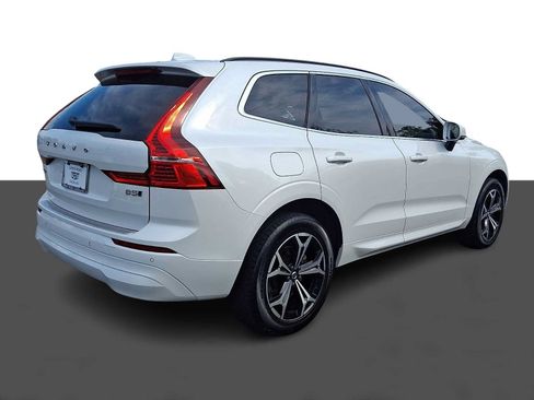 Used 2022 Volvo XC60 B5 Momentum w/ Climate Package AWD/4WD image 6