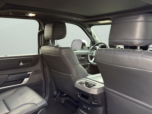 Used 2025 Toyota Sequoia Platinum image 28