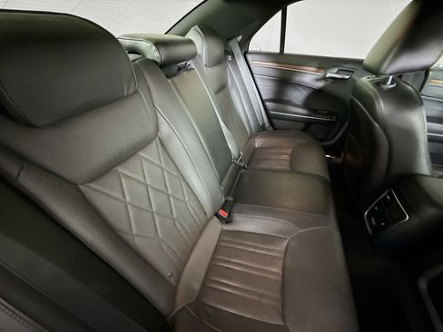 Used 2016 Chrysler 300 C Platinum w/ Safetytec Plus Group image 34