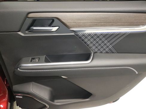 New 2026 GMC Acadia Denali w/ Super Cruise Package image 15