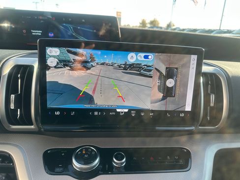 New 2025 Ford Expedition Active image 20