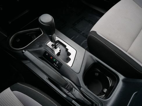 Used 2018 Toyota RAV4 XLE AWD/4WD image 24