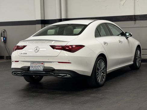 Used 2025 Mercedes-Benz CLA 250 image 12