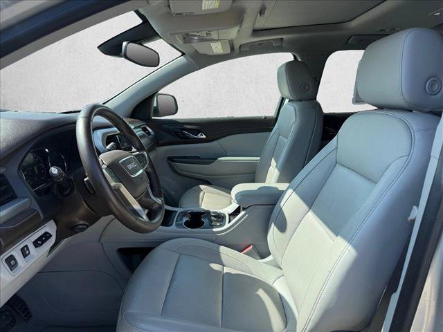 Used 2020 GMC Acadia SLT w/ Driver Alert Package II FWD image 16