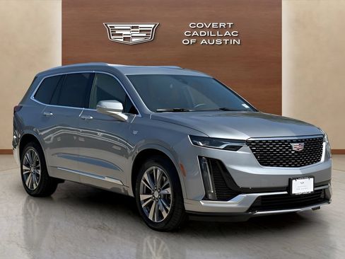 Certified 2025 Cadillac XT6 Premium Luxury FWD image 5