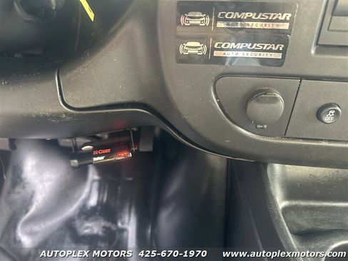 Used 2017 Chevrolet Express 2500 image 22
