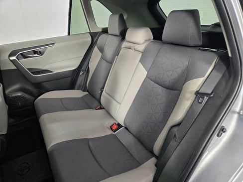 Used 2024 Toyota RAV4 XLE w/ Convenience Package image 37