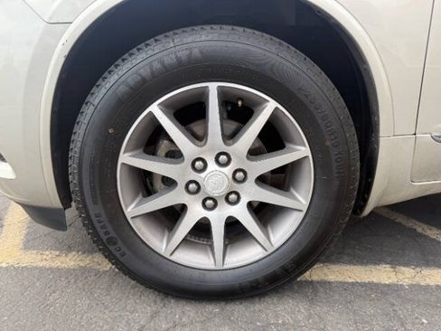 Used 2013 Buick Enclave Leather FWD image 9