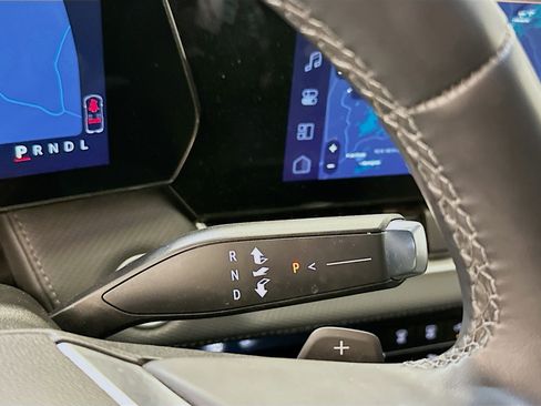 Used 2025 Chevrolet Equinox LT image 25