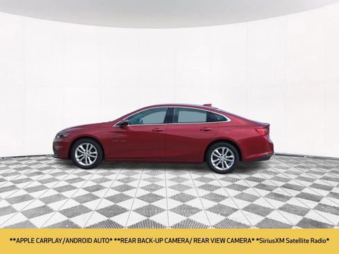 Used 2018 Chevrolet Malibu LT FWD image 2