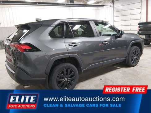 Used 2023 Toyota RAV4 LE AWD/4WD image 7