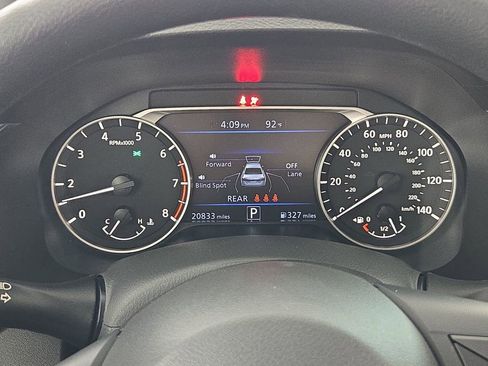 Used 2025 Nissan Altima 2.5 SV image 17