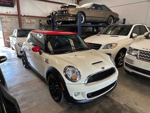 Used 2013 MINI Cooper S image 31