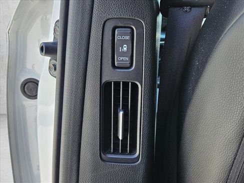 Used 2023 Honda Odyssey Elite image 21