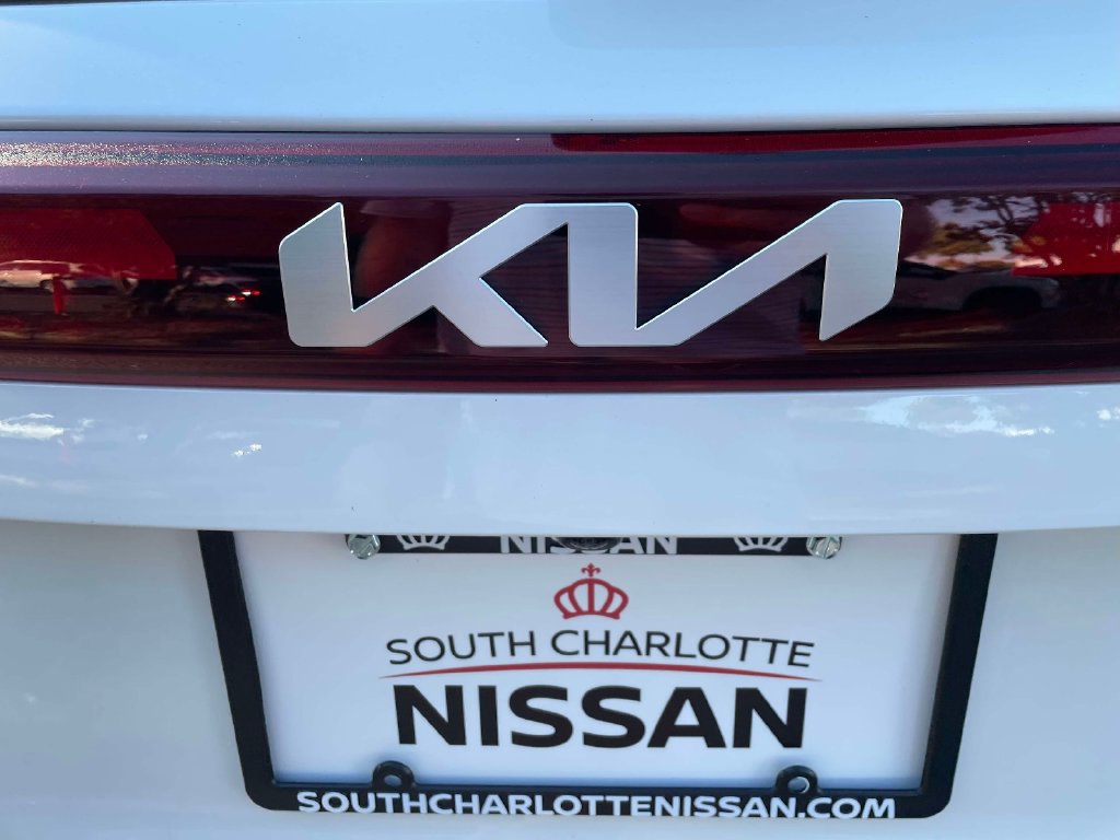 Used 2025 Kia Seltos S AWD/4WD image 13