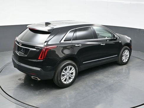 Certified 2025 Cadillac XT5 Luxury w/ LPO, Floor Liner Package AWD/4WD image 38