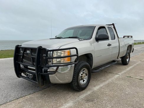 Used 2007 Chevrolet Silverado 2500 W/T w/ LS Package image 1
