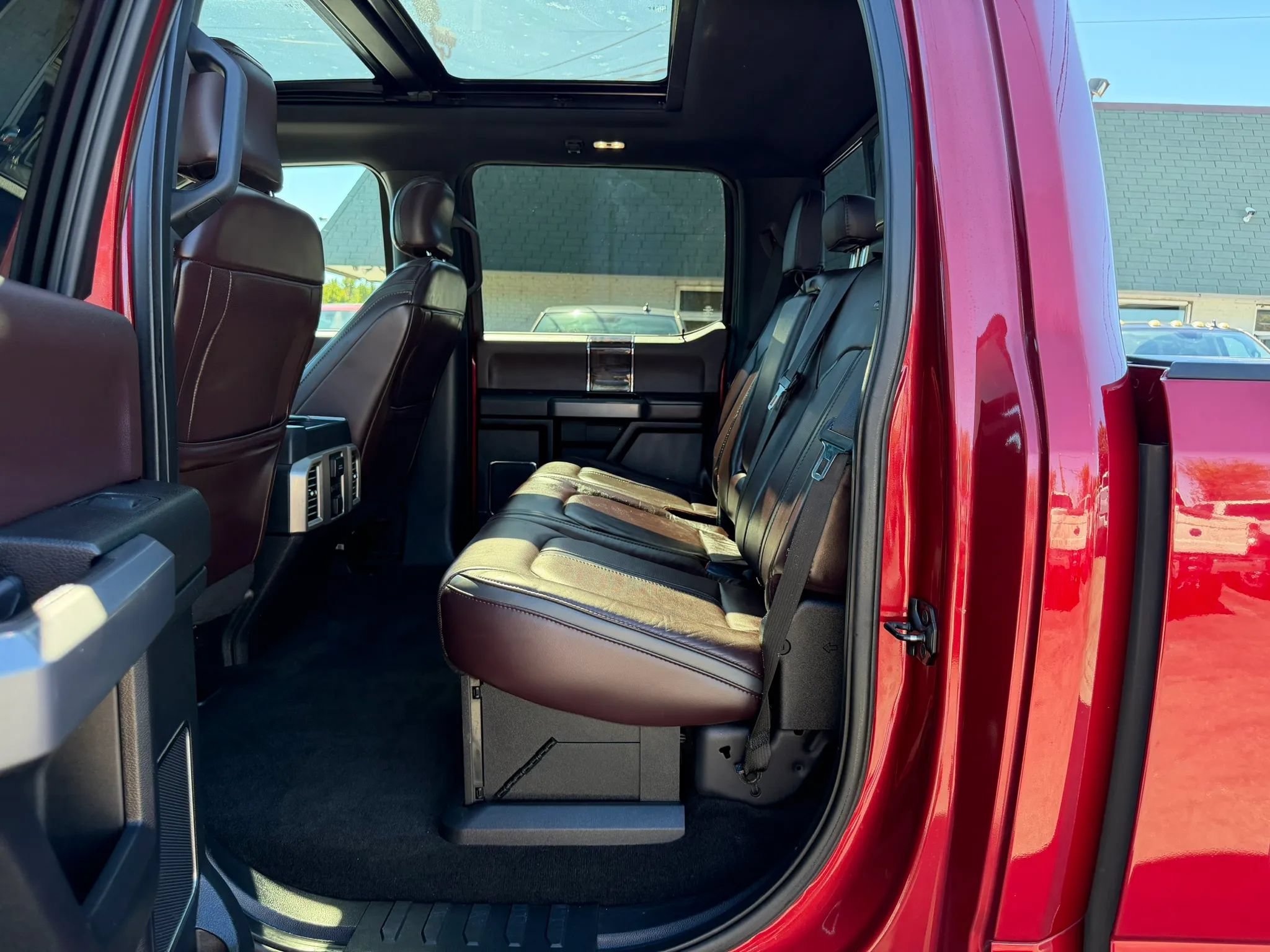 Used 2017 Ford F350 Platinum w/ Platinum Ultimate Package AWD/4WD image 20