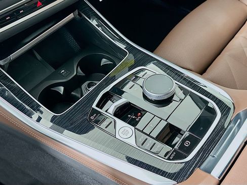 New 2026 BMW X5 sDrive40i image 15