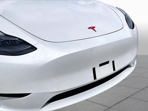 Used 2023 Tesla Model Y Long Range AWD/4WD image 27