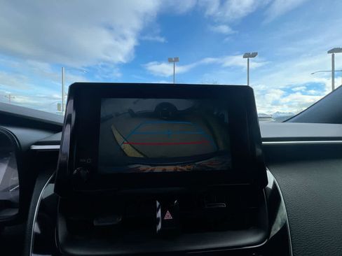 Used 2025 Toyota Corolla SE image 17