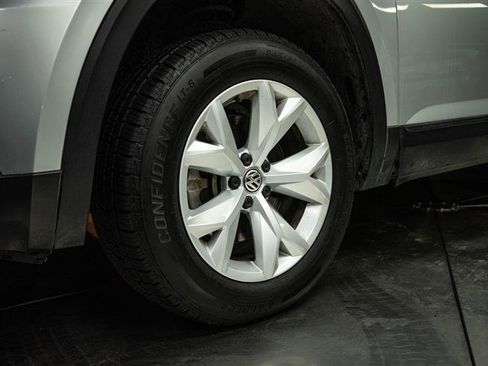 Used 2018 Volkswagen Atlas SE image 3