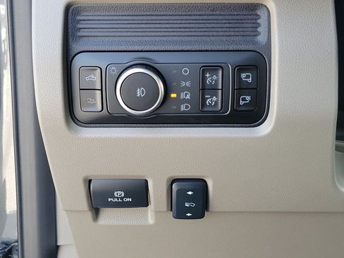 New 2026 Ford F250 Platinum w/ Platinum Plus Package AWD/4WD image 25