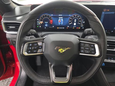 Used 2025 Ford Mustang GT Premium image 13