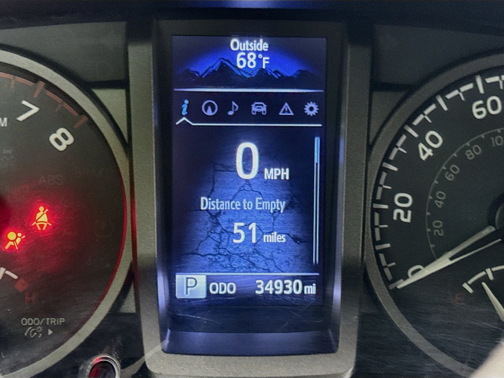 Used 2018 Toyota Tacoma TRD Sport w/ Technology Package AWD/4WD image 13