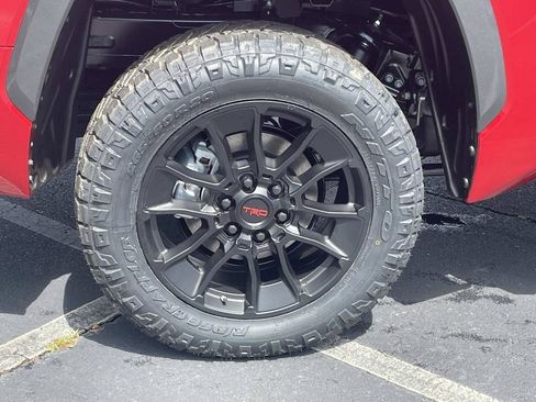 New 2026 Toyota Tundra Limited AWD/4WD image 10