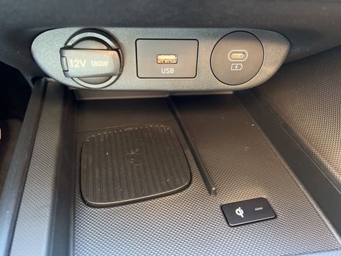 Used 2025 Hyundai Elantra Sport image 19