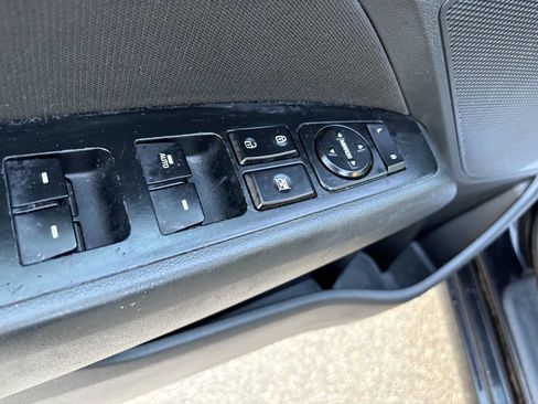 Used 2017 Hyundai Elantra Value Edition image 27