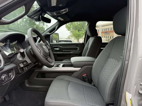 New 2026 RAM 2500 Big Horn AWD/4WD image 13
