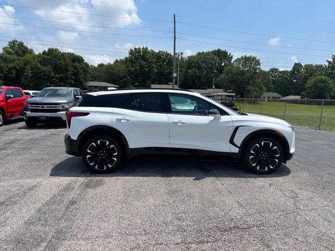 Used 2024 Chevrolet Blazer EV RS AWD/4WD image 6