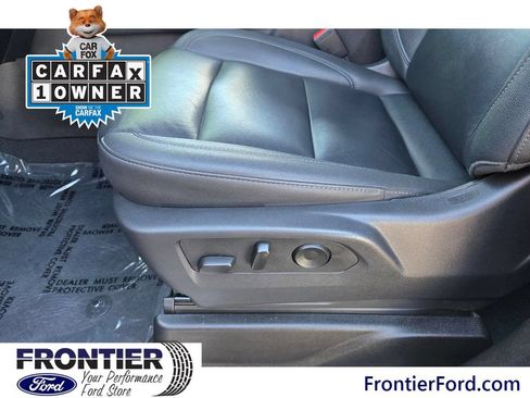 Used 2025 Chevrolet Tahoe LT RWD image 7