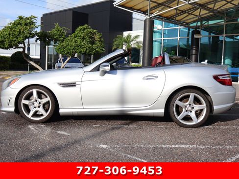 Used 2016 Mercedes-Benz SLK 300 image 6