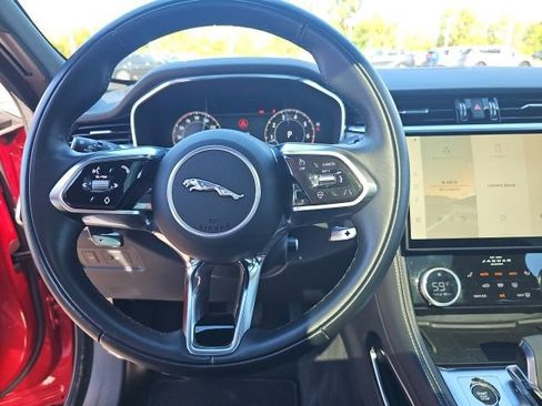 Used 2024 Jaguar F-PACE R-Dynamic S image 36