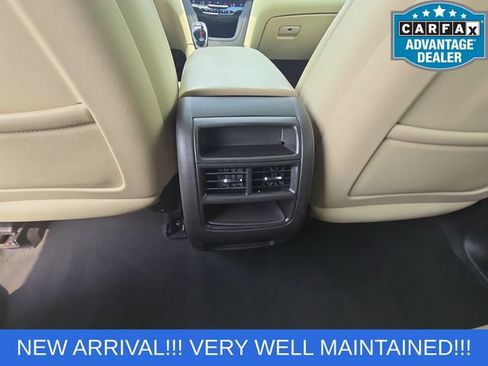 Used 2017 Cadillac XT5 Luxury w/ Driver Awareness Package FWD image 16