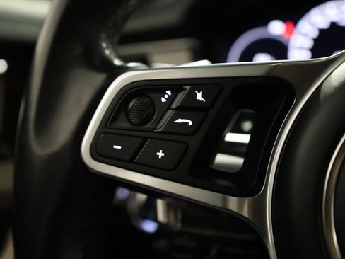 Used 2018 Porsche Panamera 4S image 25